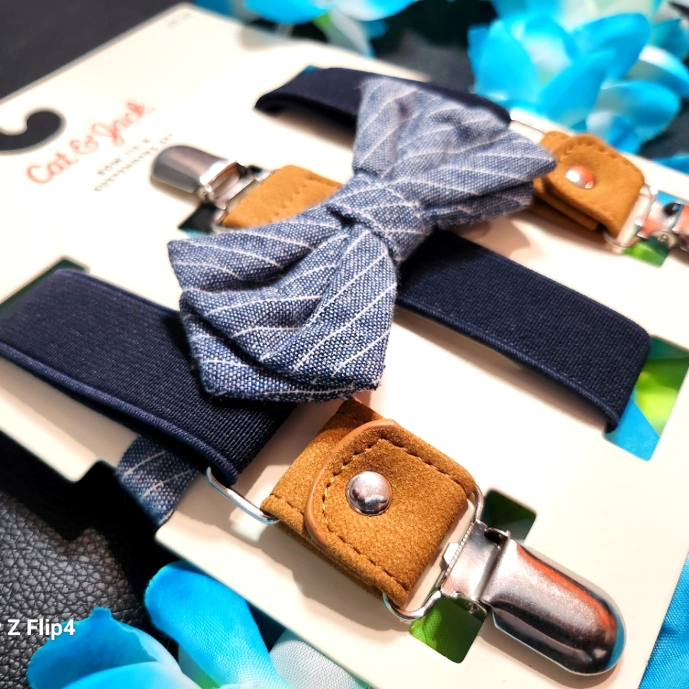 Cat and Jack set of suspenders suze 2T-5T with a bow